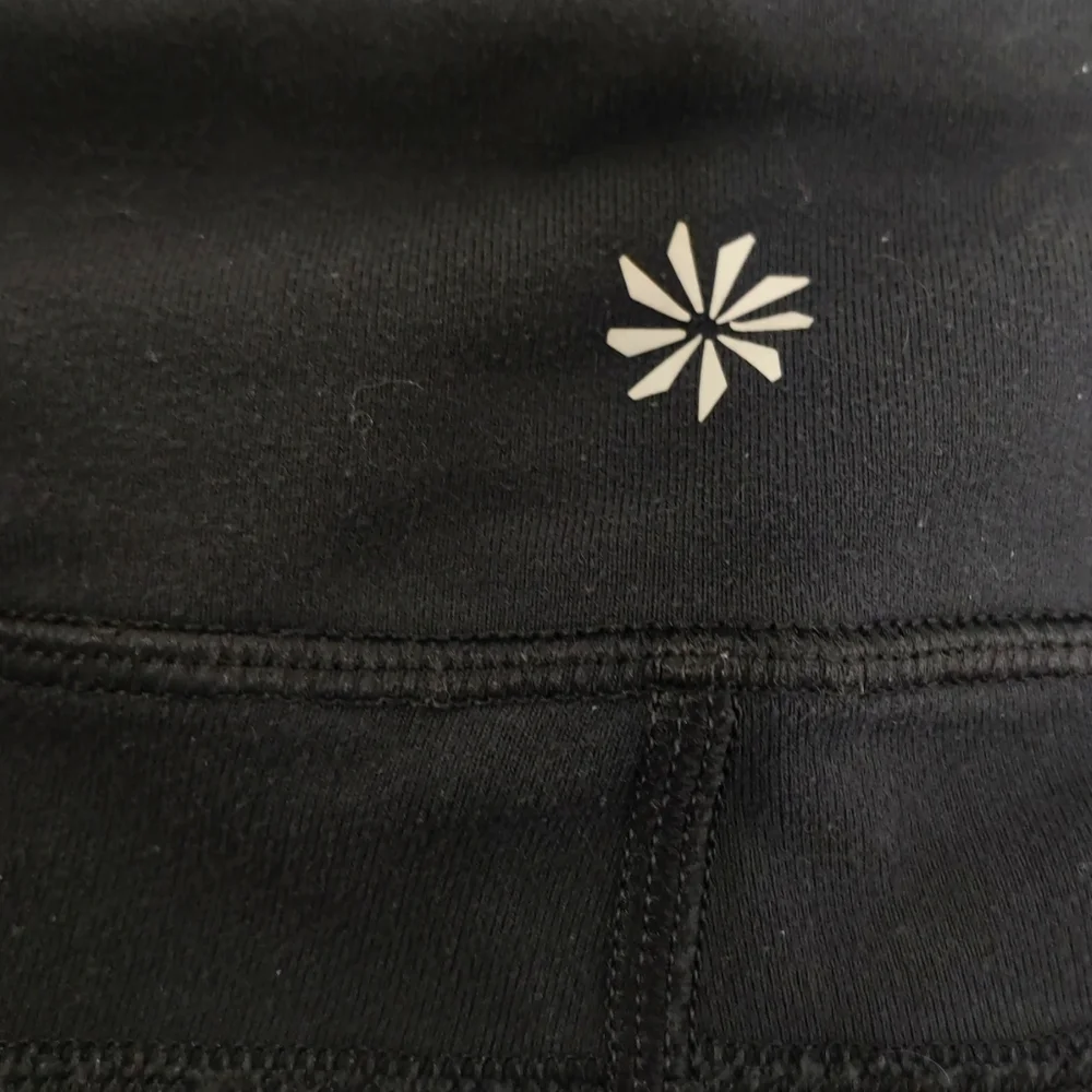 Athleta Charcoal Grey Mesh Capri Leggings EUC sz M